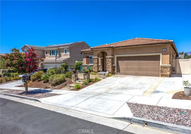 Photo 4 of Single family home for sale at 240 Country Clb, Calimesa, CA 92320 | MLS# DW26167827 | Listing updated on 2026-09-15