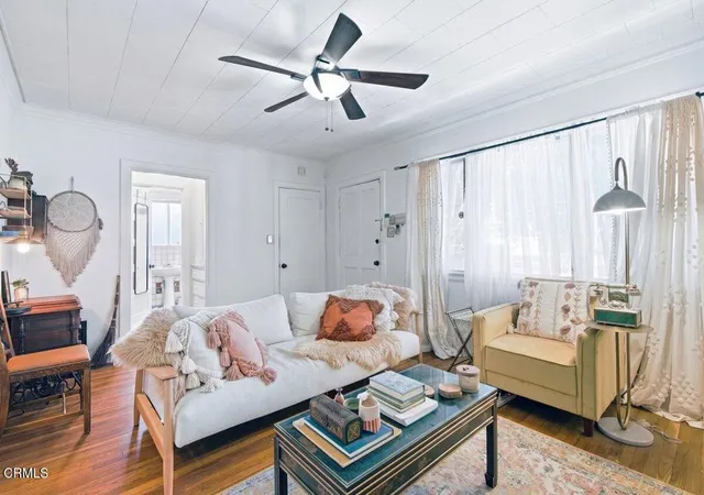 Listing Photo 4 - Condo for sale in building located at 3214 Descanso Dr, Los Angeles, CA 90026