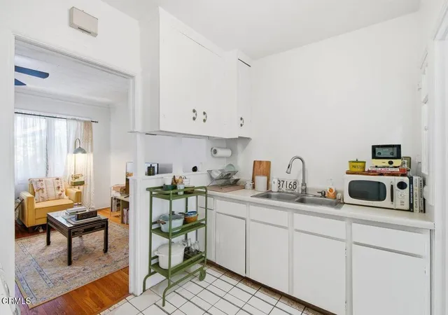 Listing Photo 5 - Condo for sale in building located at 3214 Descanso Dr, Los Angeles, CA 90026