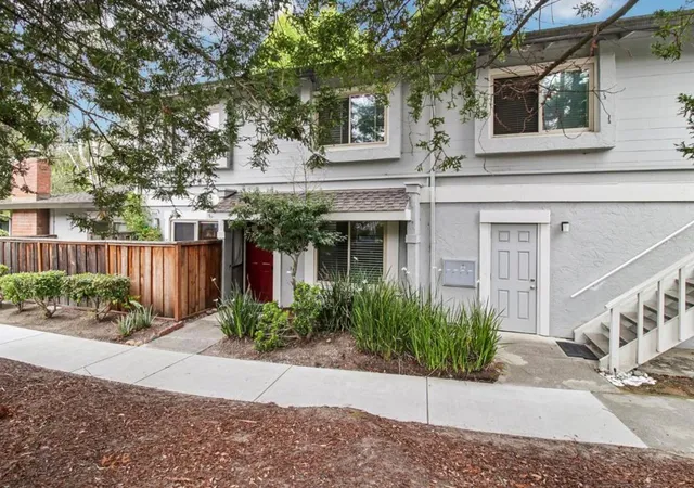 Photo 2 of Condo for sale at 1117 Sutherland Ln #2, Capitola, CA 95010 | MLS# ML82055528 | Listing updated on 2026-09-15