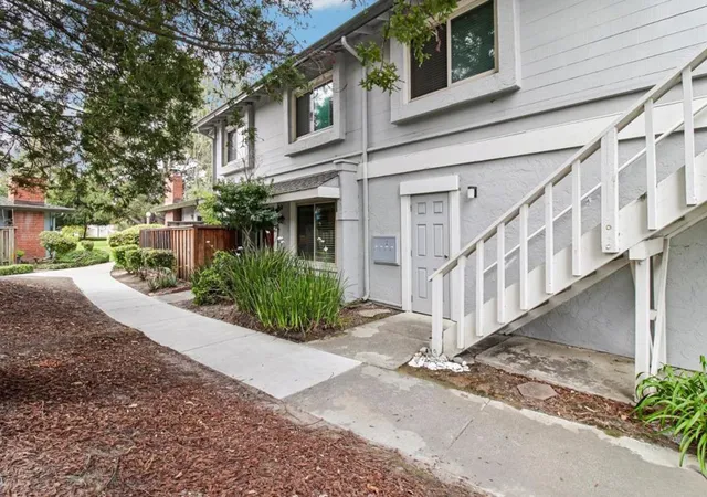 Photo 3 of Condo for sale at 1117 Sutherland Ln #2, Capitola, CA 95010 | MLS# ML82055528 | Listing updated on 2026-09-15