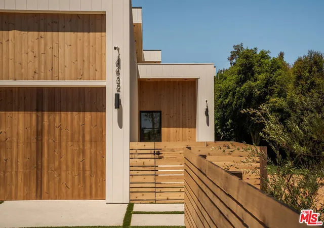 Photo 3 of Single family home for sale at 4432 Berryman Ave, Culver City, CA 90230 | MLS# 26867113 | Listing updated on 2026-09-15