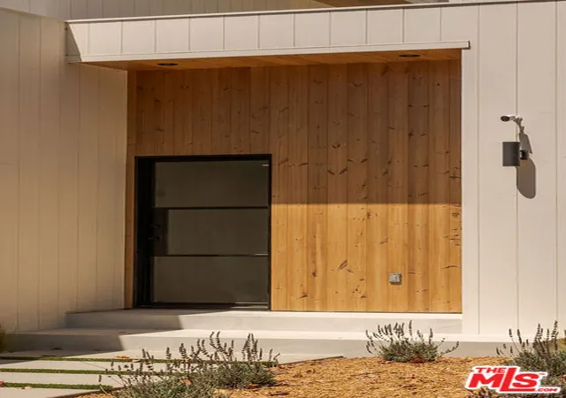 Photo 3 of Single family home for sale at 4432 Berryman Ave, Culver City, CA 90230 | MLS# 26867113 | Listing updated on 2026-10-05