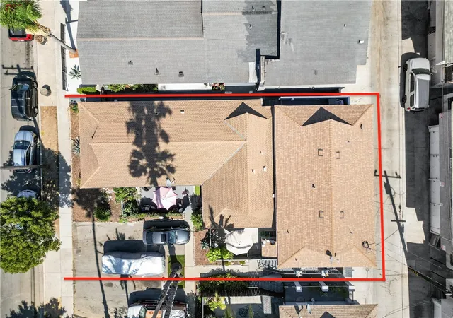 Photo 4 of House for sale at 735 West 18th, Costa Mesa, CA 92627 | MLS# PW26168154 | Listing updated on 2026-09-14
