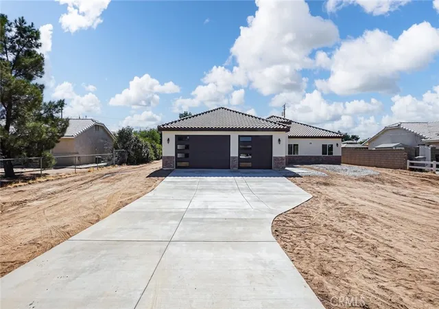 Photo 2 of Single family home for sale at 7428 I Ave, Hesperia, CA 92345 | MLS# IG26168187 | Listing updated on 2026-09-14
