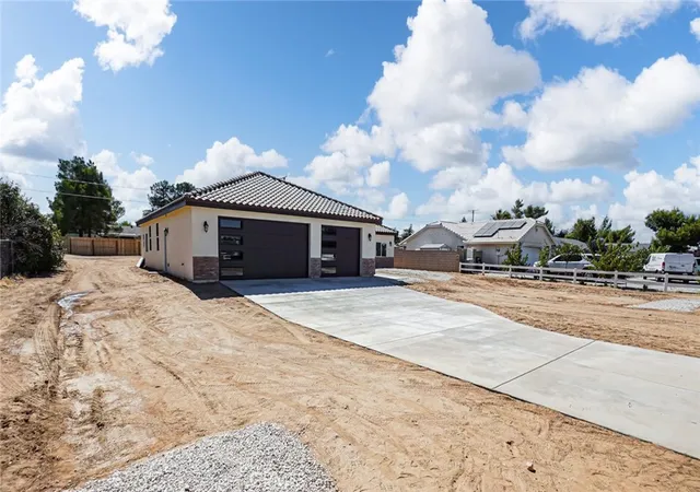 Photo 3 of Single family home for sale at 7428 I Ave, Hesperia, CA 92345 | MLS# IG26168187 | Listing updated on 2026-09-14