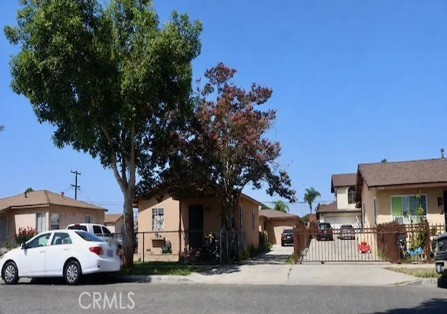Multi family home for sale at 15347 Virginia Ave, Paramount, CA 90723 | MLS# RS26163549