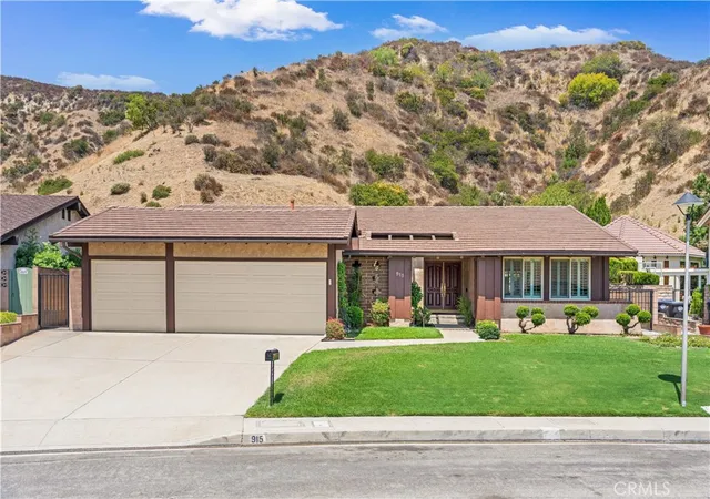 Single family home for sale at 915 Kilmary, Glendale, CA 91207 | MLS# WS26168418
