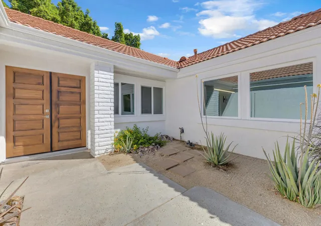 Photo 4 of Single family home for sale at 72950 Amber St, Palm Desert, CA 92260 | MLS# 219151034DA | Listing updated on 2026-09-14
