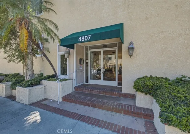Photo 2 of Condo for sale at 4807 Beck Ave #4, Valley Village, CA 91601 | MLS# CV26168759 | Listing updated on 2026-09-14
