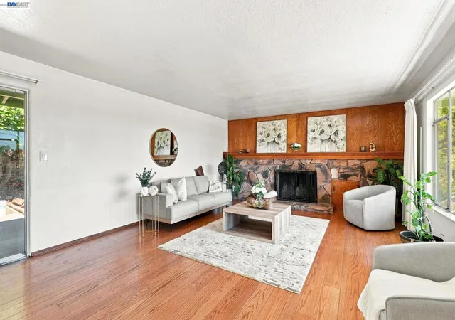 Photo 3 of Single family home for sale at 5760 Leona St, Oakland, CA 94605 | MLS# 41143763 | Listing updated on 2026-09-14