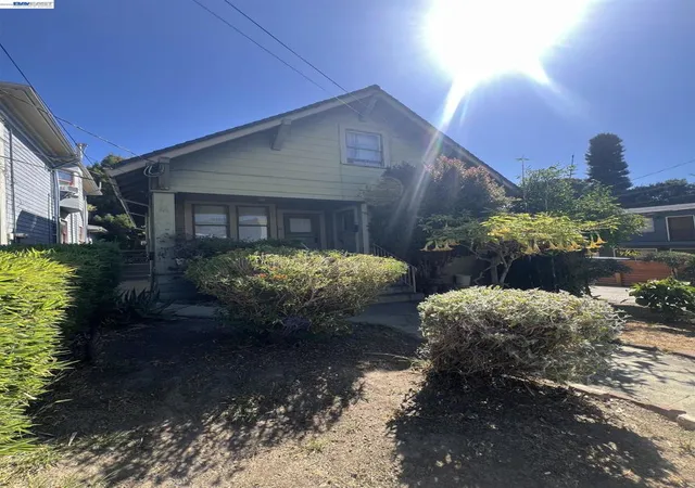 Multi family home for sale at 28 30 Yosemite Ave, Oakland, CA 94611-5323 | MLS# 41143767