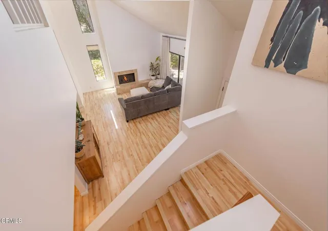 Listing Photo 5 - Condo for sale in building located at 1001 Creekside Wy, Ojai, CA 93023 - Unit #D