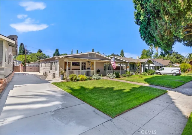 Photo 4 of Single family home for sale at 3920 Linwood, Riverside, CA 92506 | MLS# IV26169734 | Listing updated on 2026-09-24