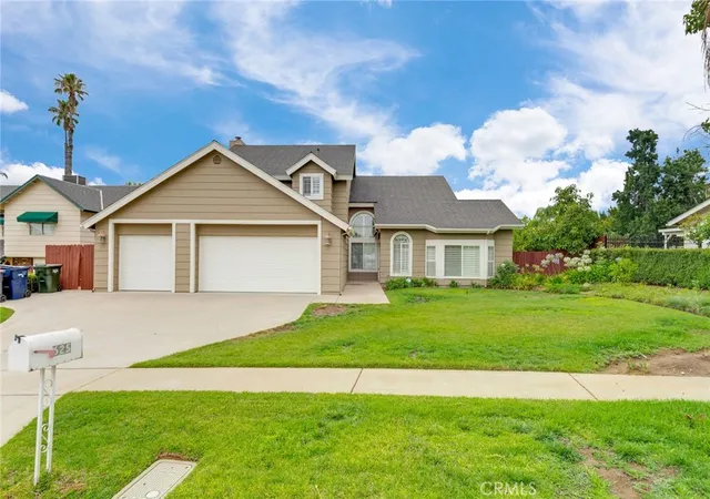 Photo 1 of Sale Pending at 625 Greenwood Ct, Redlands, CA 92373 | MLS# IG26169702 | Listing updated on 2026-09-14