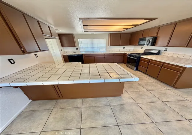 Photo 3 of Sale Pending at 39355 169th East, Palmdale, CA 93591 | MLS# SR26169866 | Listing updated on 2026-09-15