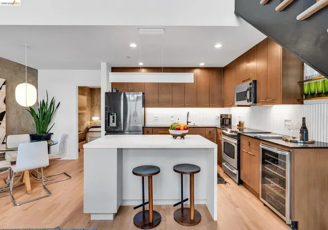 Photo 1 of Sale Pending at 311 Oak St #102, Oakland, CA 94607 | MLS# 41143819 | Listing updated on 2026-09-15