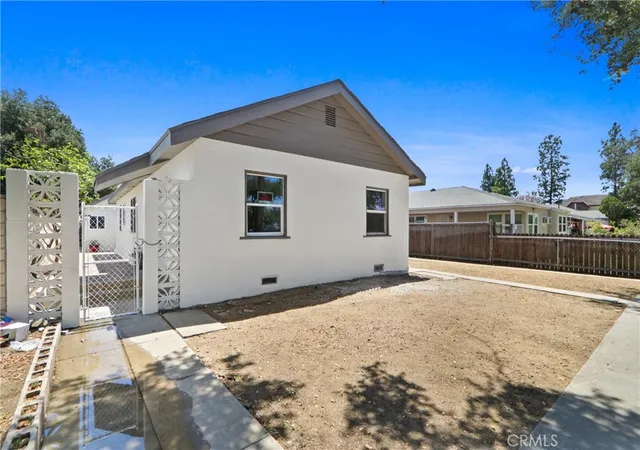 Listing Photo 4 - Condo for sale in building located at 8633 Rosena, Fontana, CA 92335