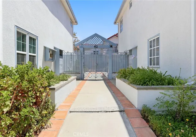 Photo 1 of Townhouse for sale at 42 N Michigan #7, Pasadena, CA 91106 | MLS# PW26169914 | Listing updated on 2026-09-21