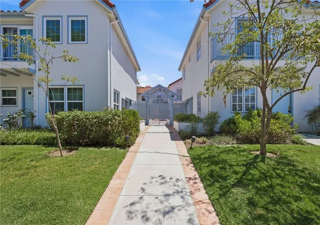 Photo 2 of Townhouse for sale at 42 N Michigan #7, Pasadena, CA 91106 | MLS# PW26169914 | Listing updated on 2026-09-21