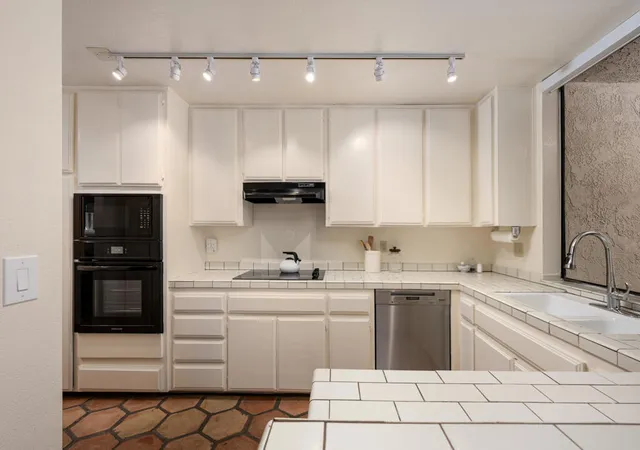 Photo 3 of Sale Pending at 2884 Sundance Cir W, Palm Springs, CA 92262 | MLS# 219151084PS | Listing updated on 2026-09-15