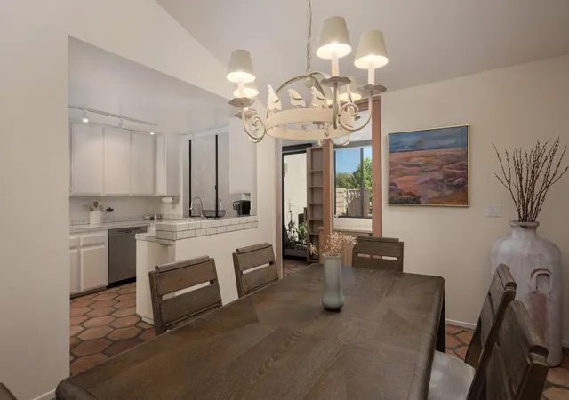 Listing Photo 5 - Condo for sale in building located at 2884 Sundance Cir W, Palm Springs, CA 92262