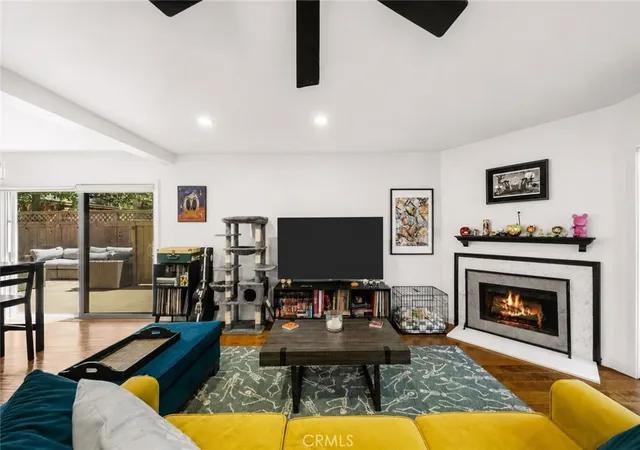 Photo 1 of Townhouse for sale at 612 Wilcox Ave, Los Angeles, CA 90004 | MLS# BB26101979 | Listing updated on 2026-09-15