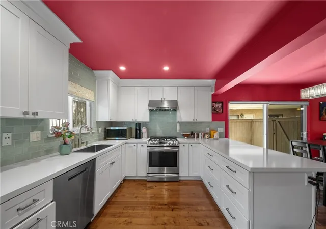 Photo 4 of Townhouse for sale at 612 Wilcox Ave, Los Angeles, CA 90004 | MLS# BB26101979 | Listing updated on 2026-09-15