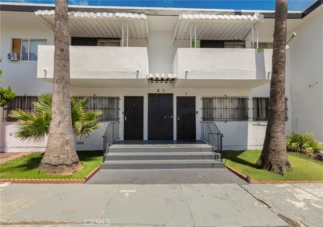 Photo 3 of House for sale at 3617 W 60th Street, Los Angeles, CA 90043 | MLS# SB26170530 | Listing updated on 2026-09-15