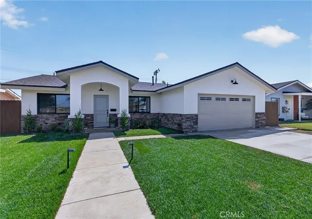 Photo 1 of Single family home for sale at 19352 Brookhurst, Huntington Beach, CA 92646 | MLS# OC26170705 | Listing updated on 2026-09-15