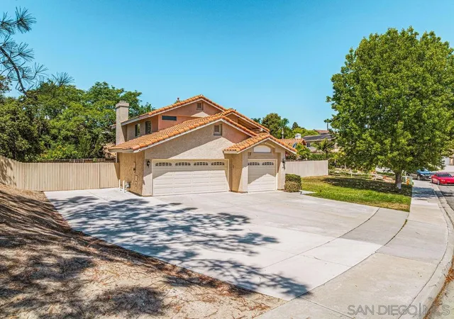 Photo 3 of Single family home for sale at 844 Rio Claro, Oceanside, CA 92057 | MLS# 260019093SD | Listing updated on 2026-09-15