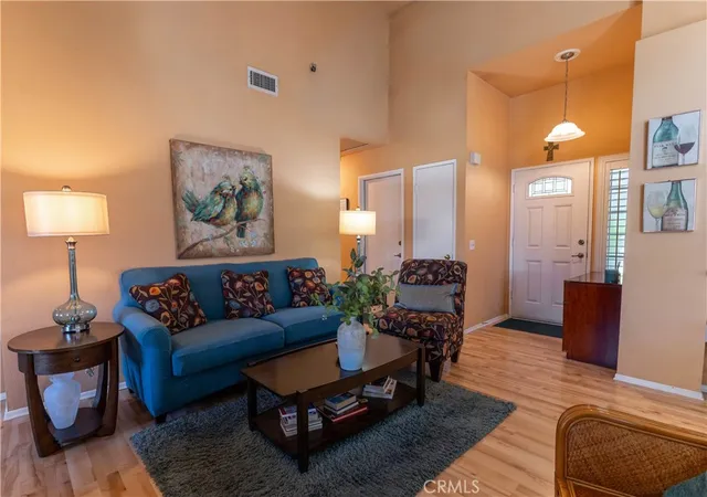 Photo 3 of Sale Pending at 27563 Sanderling Way, Temecula, CA 92591 | MLS# SW26167430 | Listing updated on 2026-09-30