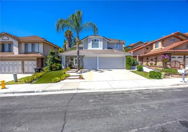 Photo 3 of Sale Pending at 476 Somerset Cir, Corona, CA 92879 | MLS# IG26162870 | Listing updated on 2026-09-15