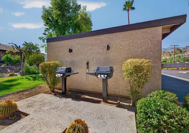 Listing Photo 2 - Condo for sale in building located at 2160 S Palm Cyn Dr, Palm Springs, CA 92264 - Unit #9
