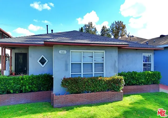 Photo 3 of Sale Pending at 3673 E Imperial Hwy, Lynwood, CA 90262 | MLS# 26869027 | Listing updated on 2026-10-01