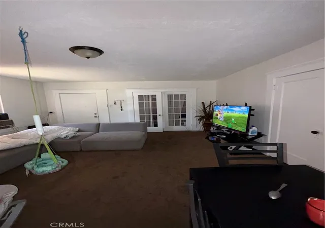 Photo 3 of Sale Pending at 428 L St, Bakersfield, CA 93304 | MLS# NS26171400 | Listing updated on 2026-09-14