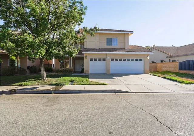 Photo 1 of Sale Pending at 4156 Sungate Dr, Palmdale, CA 93551 | MLS# SR26166087 | Listing updated on 2026-09-15
