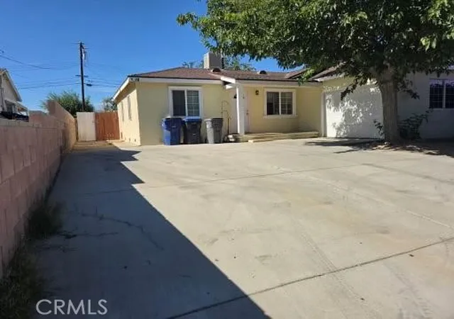 Photo 3 of Single family home for sale at 1510 E Ave R, Palmdale, CA 93550 | MLS# DW26170521 | Listing updated on 2026-09-20