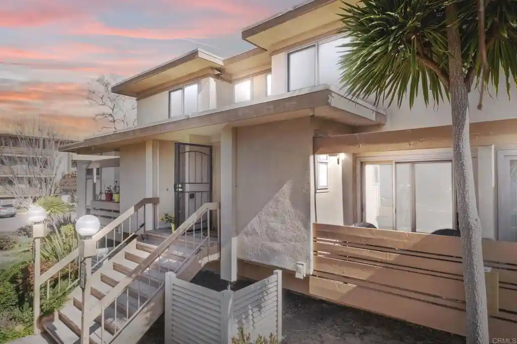 Listing Photo 1 - Condo for sale in 2658 Worden St located at 2658 Worden St, San Diego, CA 92110 - Unit #223