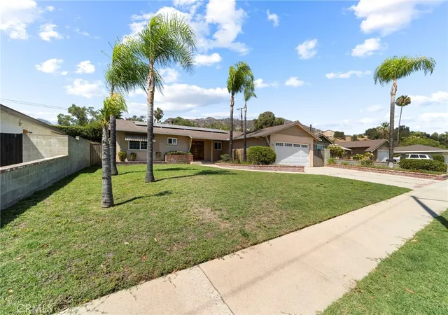 Photo 1 of Sale Pending at 333 E 13th Street, Azusa, CA 91702 | MLS# CV26169893 | Listing updated on 2026-09-23