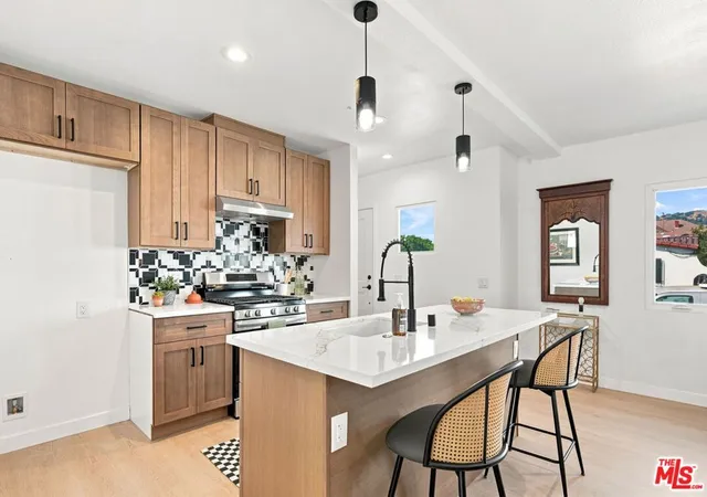 Photo 3 of Condo for sale at 575 W Avenue 28, Los Angeles, CA 90065 | MLS# 26869191 | Listing updated on 2026-09-15