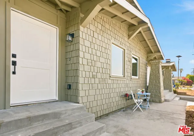 Condo for sale at 577 W Avenue 28, Los Angeles, CA 90065 | MLS# 26869195