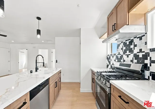 Photo 2 of Condo for sale at 577 W Avenue 28, Los Angeles, CA 90065 | MLS# 26869195 | Listing updated on 2026-09-15