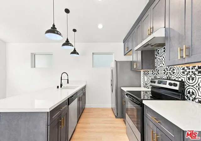Photo 3 of Condo for sale at 581 W Avenue 28, Los Angeles, CA 90065 | MLS# 26869197 | Listing updated on 2026-09-15