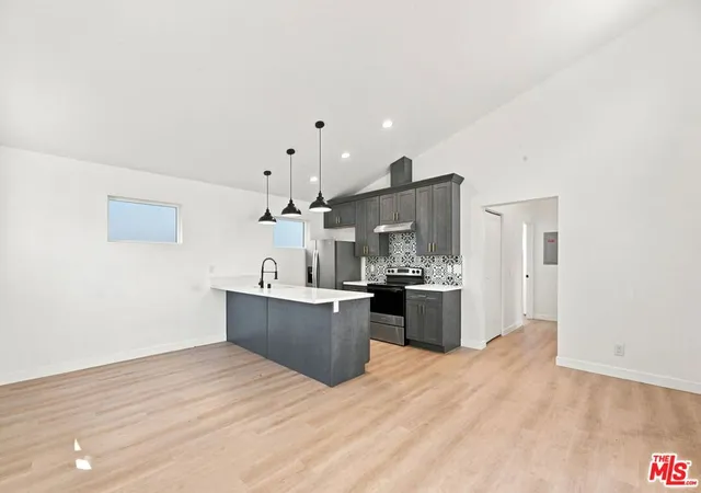 Photo 4 of Condo for sale at 581 W Avenue 28, Los Angeles, CA 90065 | MLS# 26869197 | Listing updated on 2026-09-15