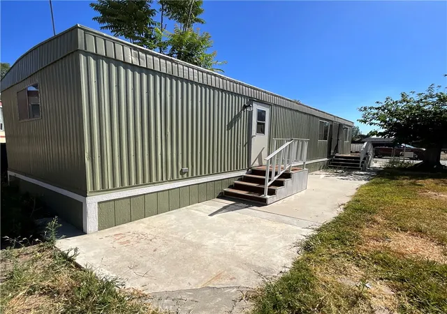 Photo 4 of Manufactured home for sale at 26063 Baseline St #39, San Bernardino, CA 92410 | MLS# IV26146505 | Listing updated on 2026-09-14