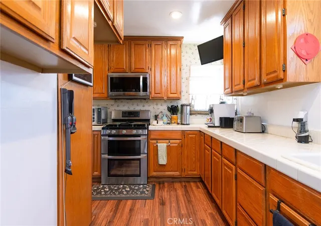 Photo 4 of Sale Pending at 8318 Flight, Los Angeles, CA 90045 | MLS# DW26170627 | Listing updated on 2026-09-17