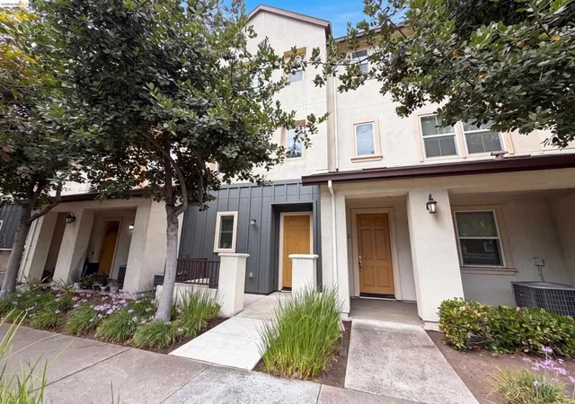 Photo 1 of Sale Pending at 3127 Madsen St, Hayward, CA 94541 | MLS# 41144101 | Listing updated on 2026-09-15