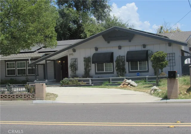 Photo 3 of Single family home for sale at 26700 Girard St, Hemet, CA 92544 | MLS# IV26168893 | Listing updated on 2026-09-15