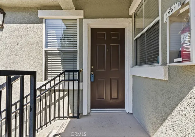 Photo 3 of Condo for sale at 20000 Plum Cyn #1721, Santa Clarita, CA 91350 | MLS# SR26172247 | Listing updated on 2026-09-15